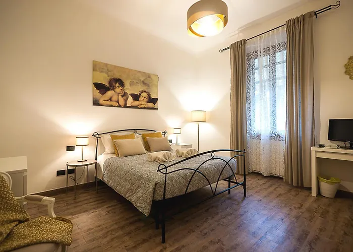 Tina House Florence